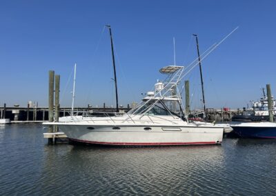 1993 Tiara 3300 “Afishinado”